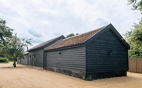 1 Henham Barns